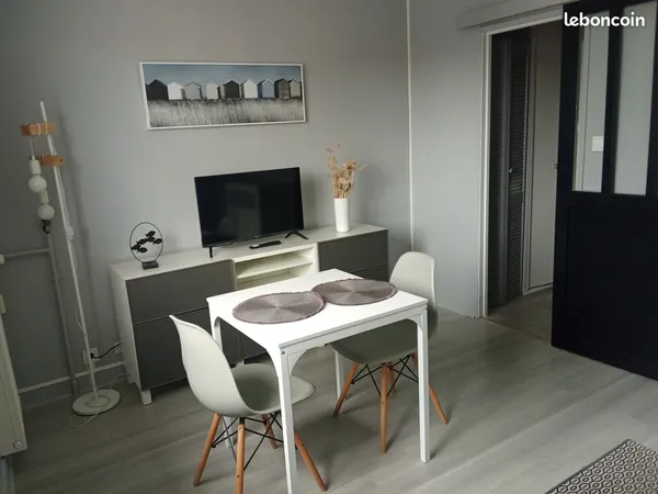 Studio meublé 20 m²-Concarneau-200 m plage-570 CC