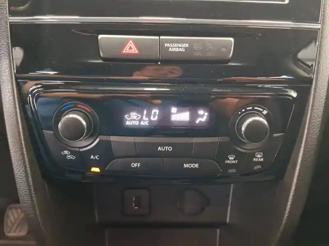 Suzuki Vitara 1.0 boosterjet — photo 27