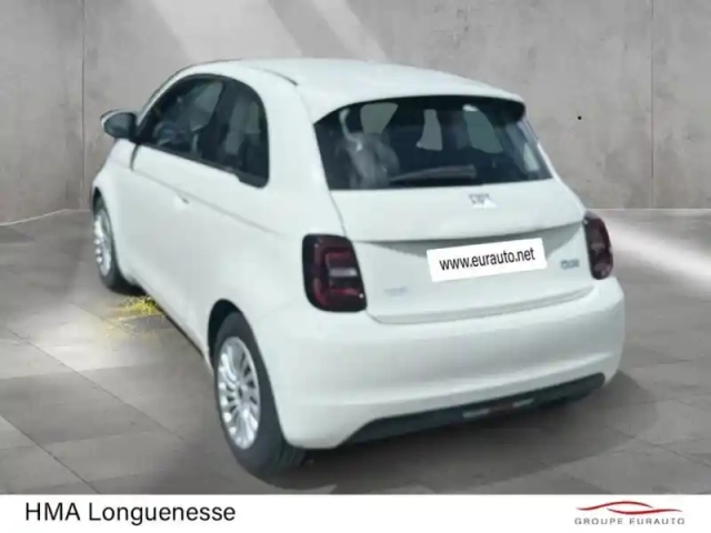 Fiat 500 e 95ch action — photo 7
