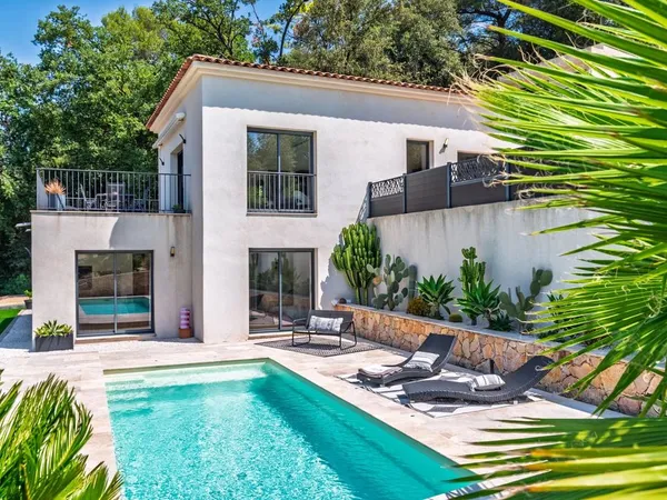 Villa 6 pièces 140 m²
