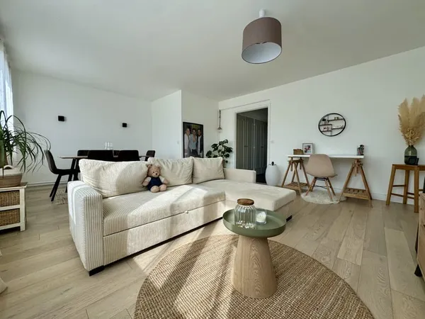 T3 Bis EXCELLENT ÉTAT - 2 CH. - BEAU SALON-SÉJOUR