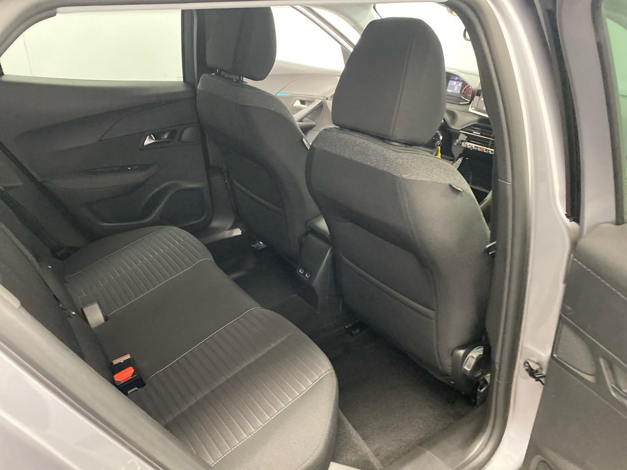 Peugeot 2008 puretech 130 s&s eat8 style — photo 26
