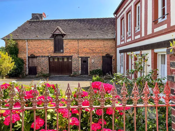 Ancien relais de poste au fort potentiel