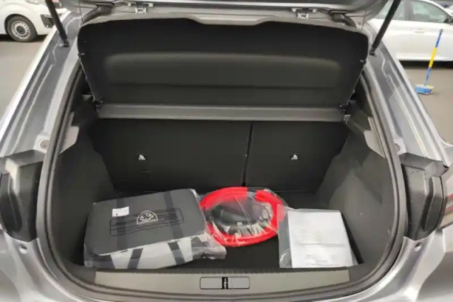 Peugeot 208 electrique 50 kwh 136ch — photo 43