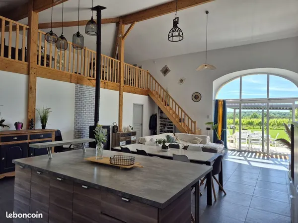 Longère 9 pièces 276 m²