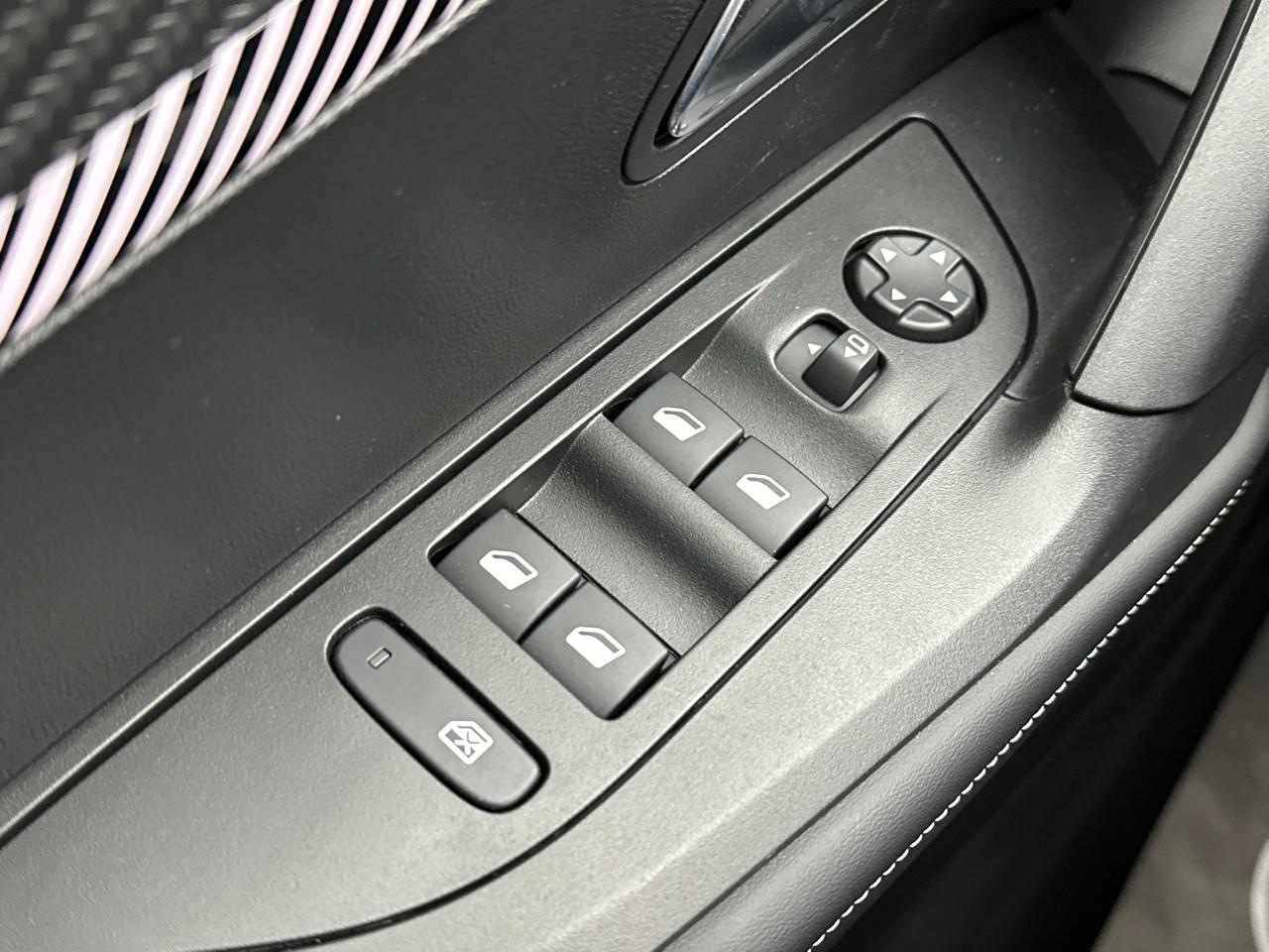 Peugeot 2008 100 s&s bvm6 allure — photo 15