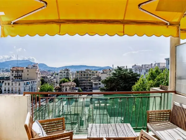 Estienne D'orves- 4 Pièces - 73 M² - Dernier Étage - Balcons - Vue Dégagée