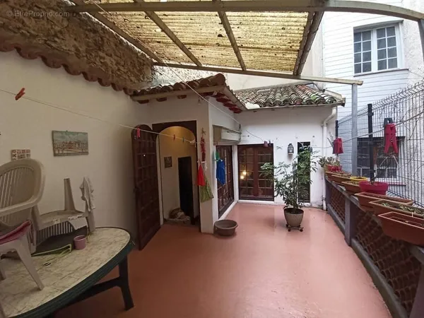 Maison cv avec terrasse