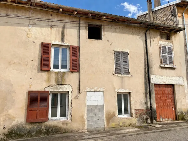 2 maisons de ville à rénover Centre Neuville-sur-Ain For