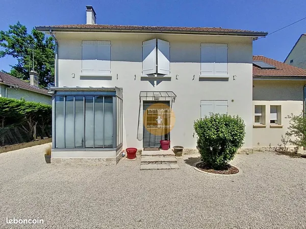 Maison 7 pièces 151 m²