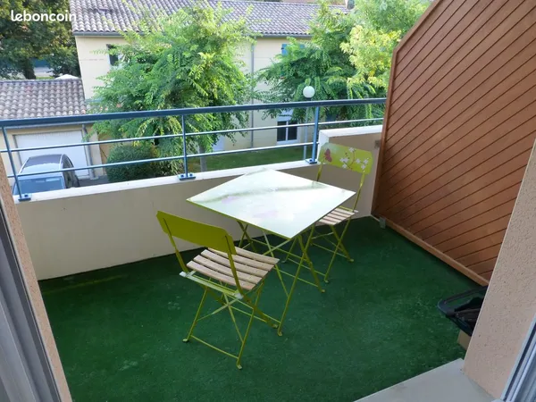 Vds T2 avec terrasse et parking