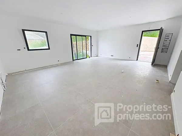 Appartement de type T3 de 80 m² en RDJ