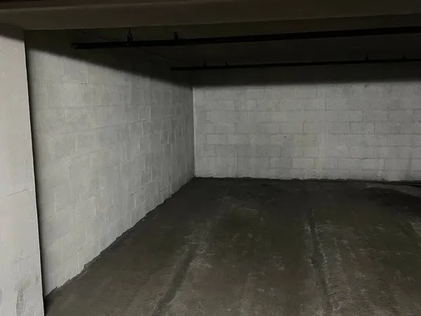 Parking 13 m²