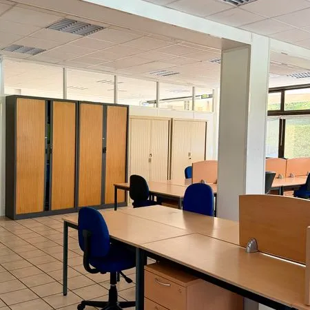 Locaux professionnels 180 m² à louer à Gières