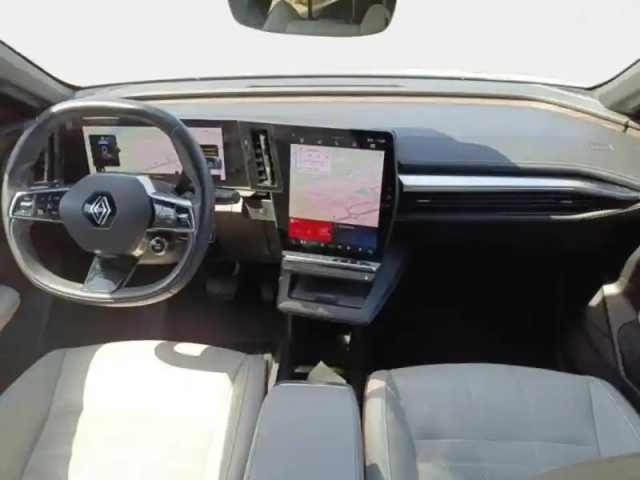 Renault Megane e-tech electric ev60 220ch iconic super charge -b — photo 3