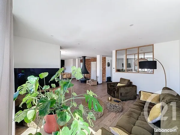 Maison 5 pièces 146 m²