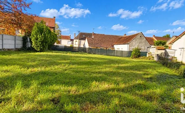 Terrain 408 m²