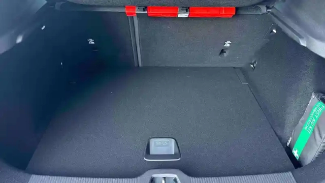 Volvo Ex30 single extended range 272 ch 1edt — photo 8