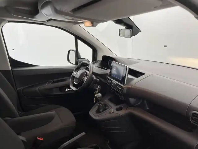 Peugeot Partner fourgon m 650 kg bluehdi 100 s&amp;s bvm6 — photo 27