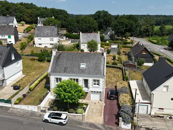 GUÉMENÉ-SUR-SCORFF – MAISON 4 CHAMBRES AVEC SOUS-SOL TOTAL