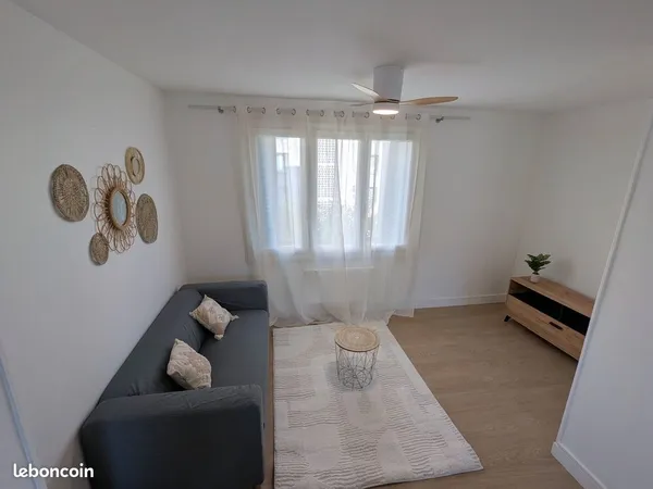 T3 meublé de 58 m² refait à neuf - Climatisation, vue Vercors et calme sur cour