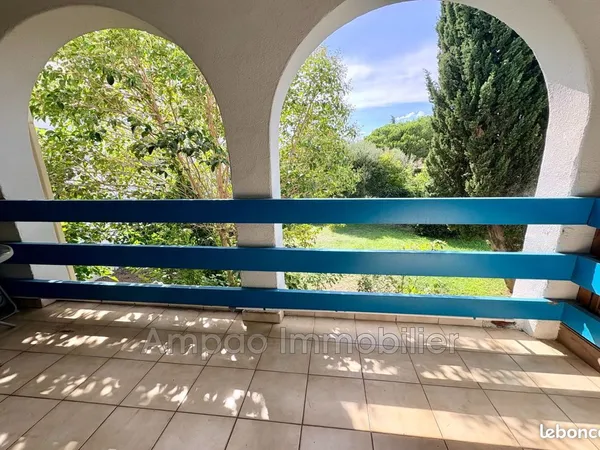Studio 1 pièce 27 m²