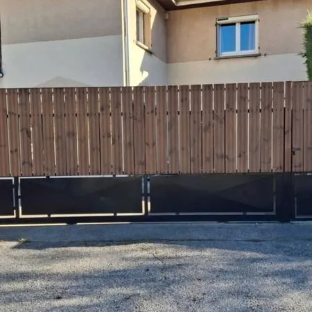 A vendre maison et local professionnel