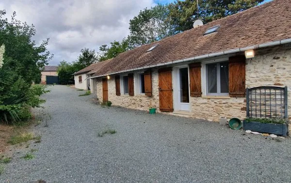 loue Maison 3 + 2 pièces (>80m2) avec Jardin à la campagne