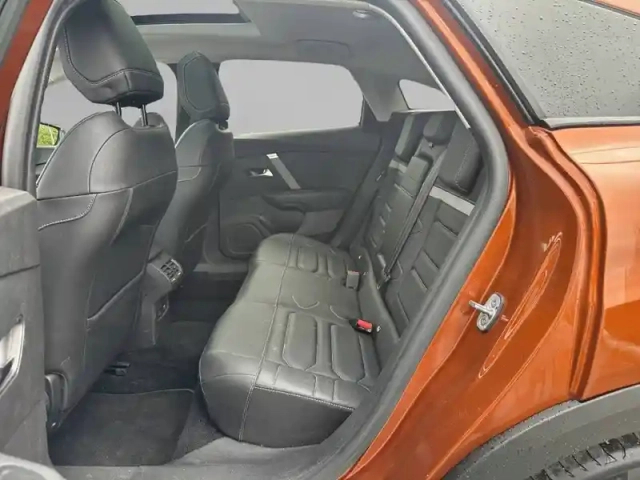 Citroën C4 e- 136 ch automatique — photo 12