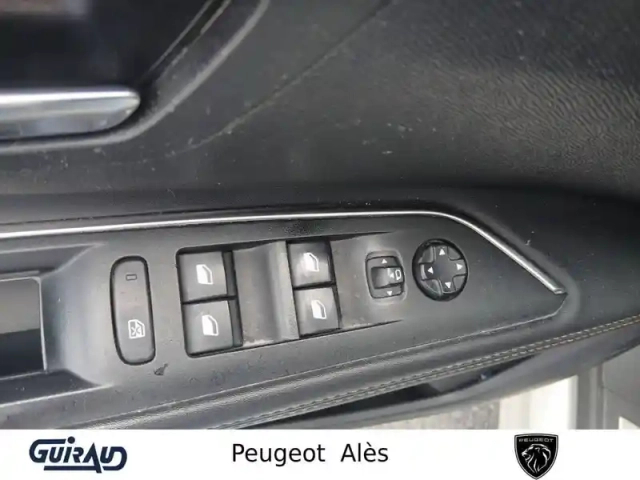 Peugeot 3008 hybrid 136 e-dcs6 — photo 13