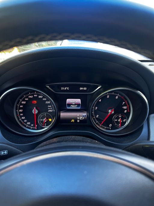 Mercedes Classe CLA 180 122 7G-Tronic - Fascination – 2018 – 74637 km – Essence – Boîte Automatique — photo 15
