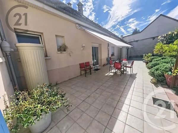 Maison 8 pièces 180 m²
