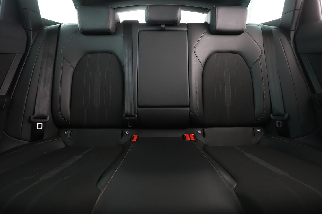Cupra Leon Sportstourer 1.4 e-Hybrid DSG6 — photo 14