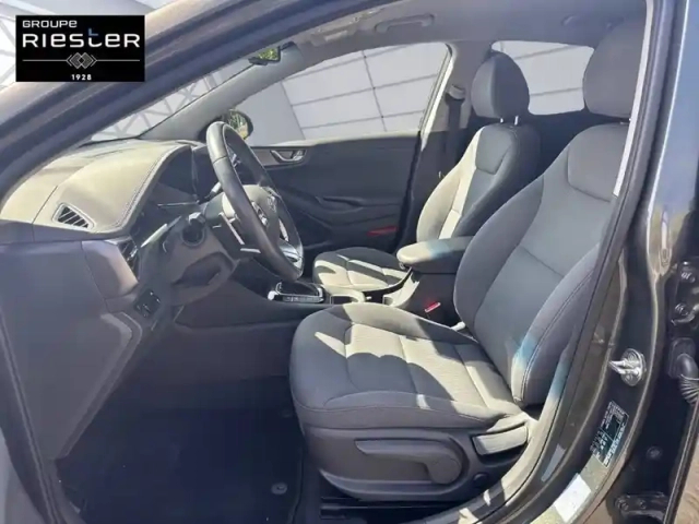 Hyundai Ioniq plug-in 141 ch — photo 9