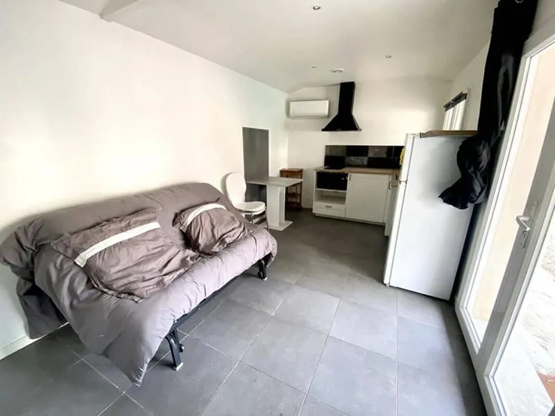 Photo 1