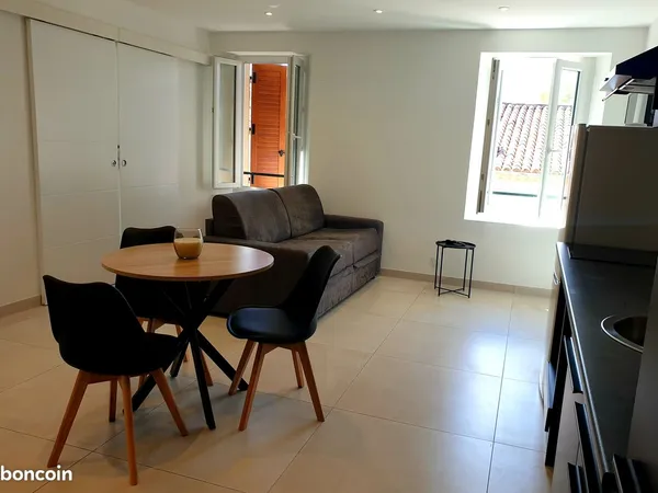A louer a l'annee- bel appartement t2 - cogolin - 900 / mois