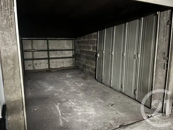 Parking 12 m²