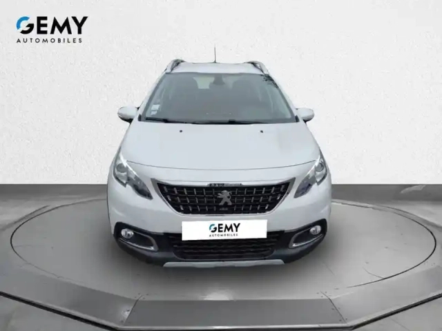 Peugeot 2008 1.2 puretech 110ch s&amp;s eat6 — photo 18