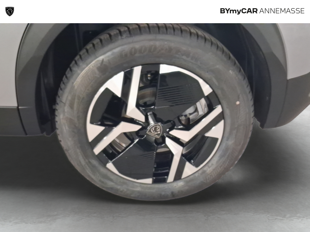 Peugeot 2008 Hybrid 145 e-DCS6 — photo 15
