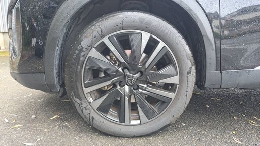 Peugeot 2008 1.2 Hybrid 136 e-DSC6 - GT – 2024 – 12942 km – Hybride essence – Boîte Automatique — photo 22
