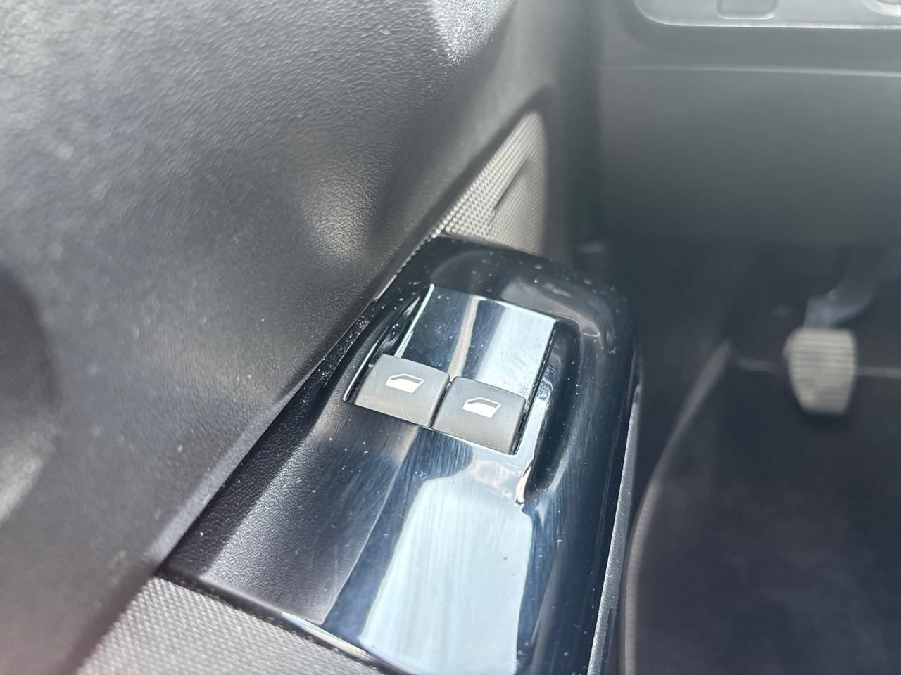 Citroën C3 1.2 puretech 83ch s&s shine — photo 18