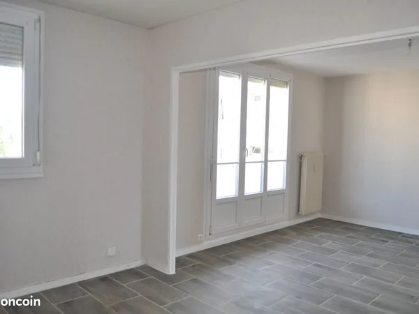 Appartement rénové très lumineux