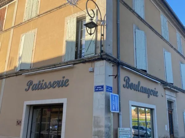 Boulangerie, pâtisserie 230 m² Caderousse