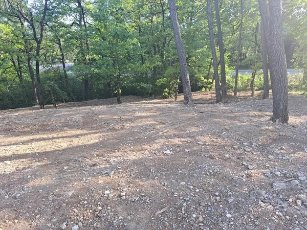 Terrain 640 m²