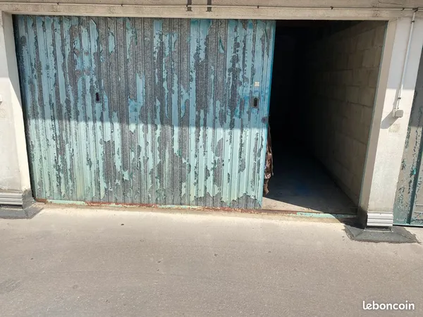 Garage / Box fermé 20m² - Hypercentre - Résidence Sécurisée