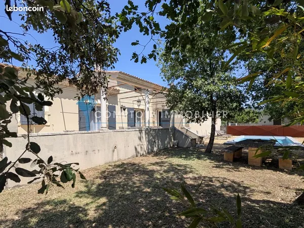 Maison 8 pièces 225 m²