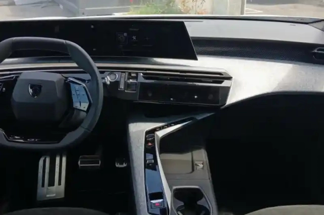 Peugeot 5008 hybrid 145 e-dcs6 — photo 80