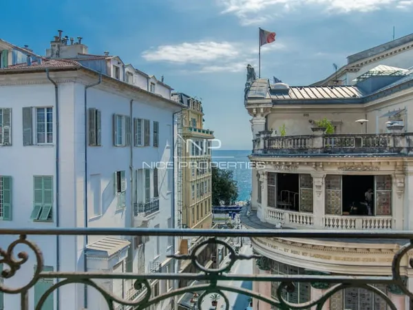 NICE - VIEUX-NICE | CHARMANT APPARTEMENT 2 PIÈCES, AVEC VUES DÉGAGÉES MER
