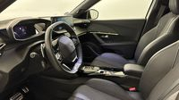 Peugeot 2008 1.2 PureTech 130ch S&S GT EAT8 — photo 12