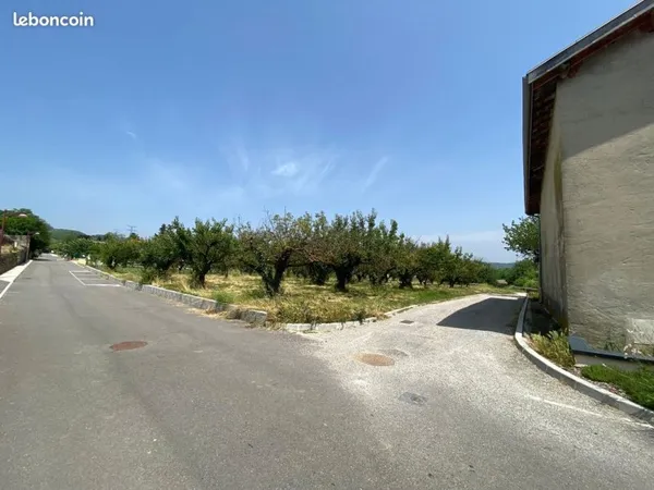Terrain 586 m² Châteauneuf-de-Galaure